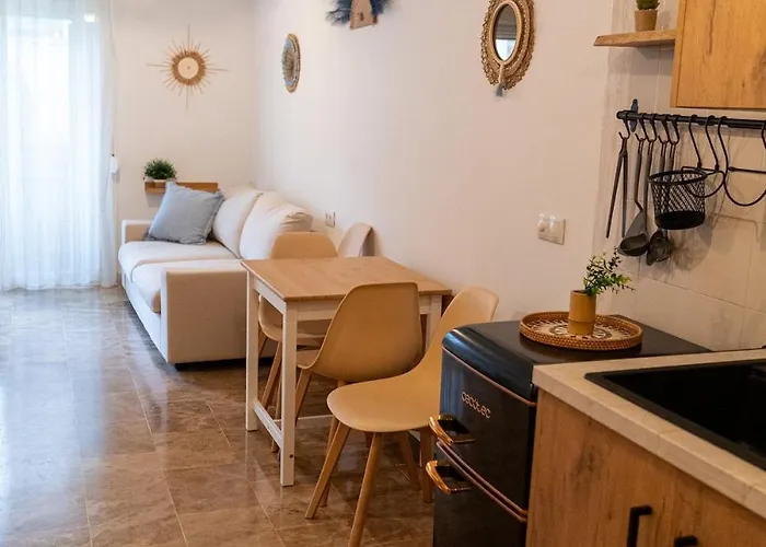 Loft On The And A Few Steps From Downtown Lägenhet Torremolinos