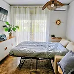 Loft On The And A Few Steps From Downtown